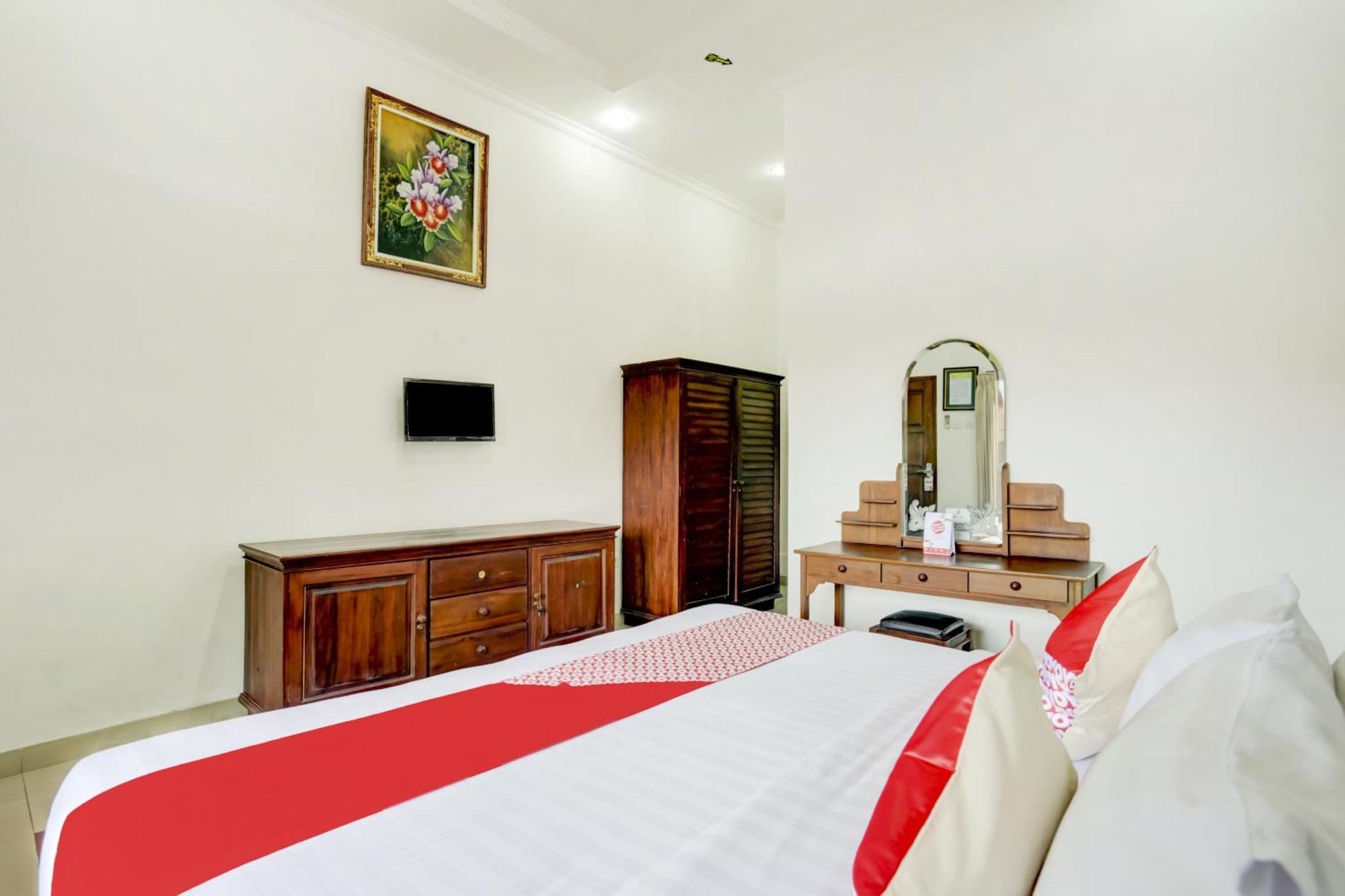 Super Oyo 3261 Hotel Ratu Denpasar Exterior foto