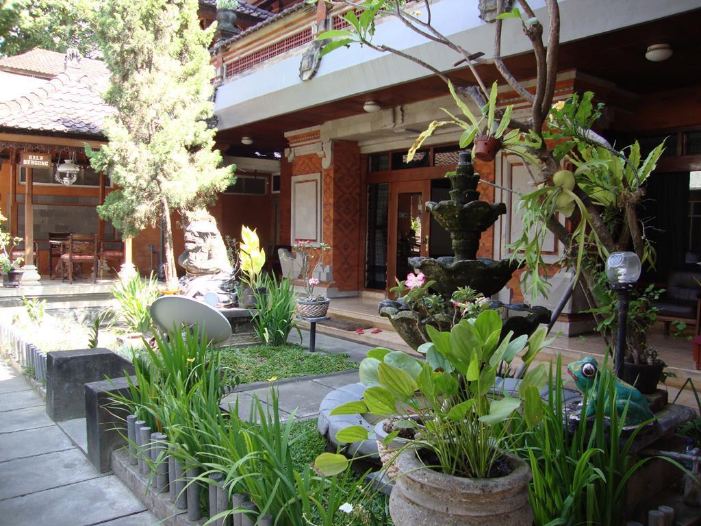 Super Oyo 3261 Hotel Ratu Denpasar Exterior foto